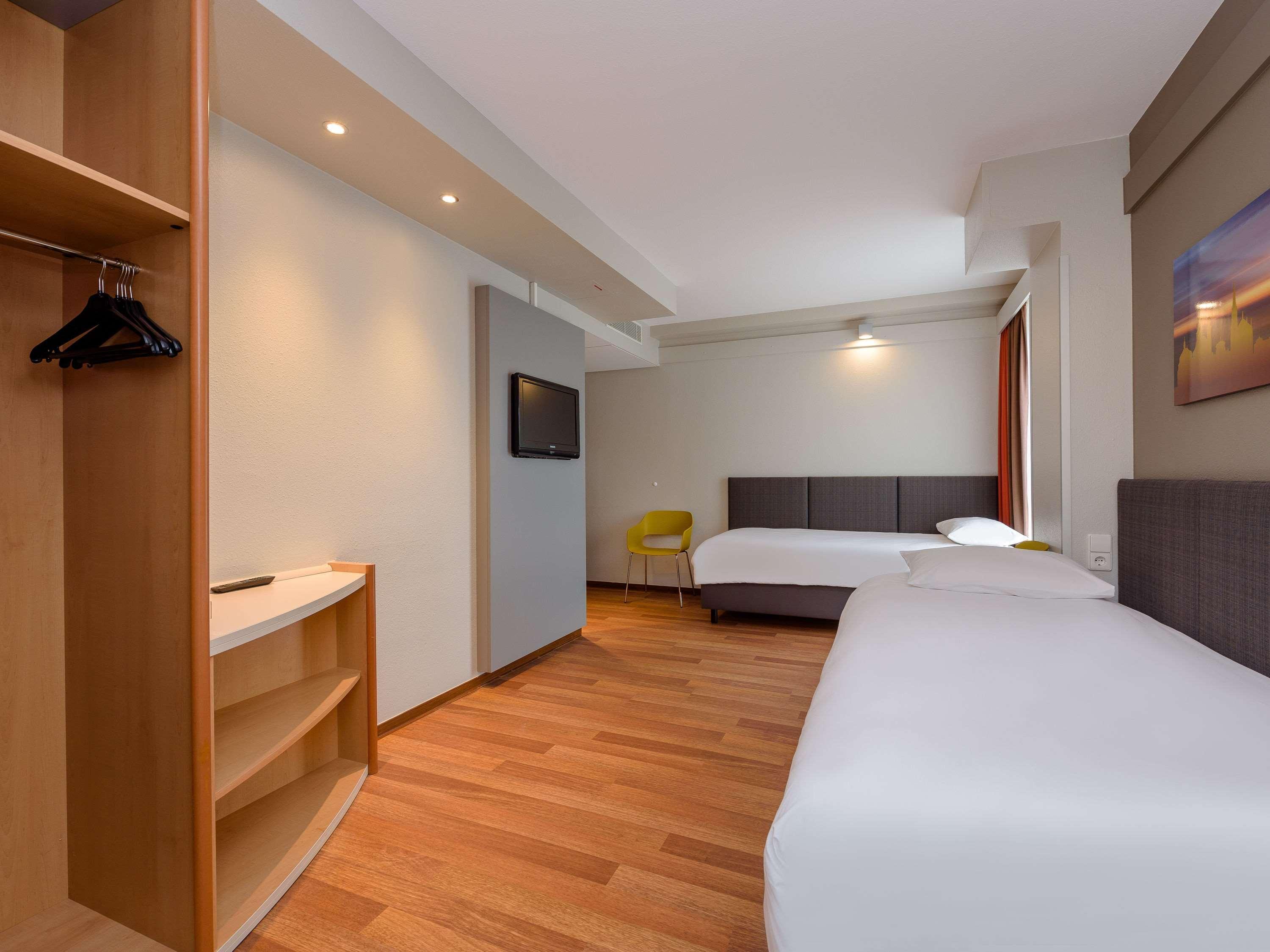 Ibis Hotel Wuerzburg City Екстер'єр фото