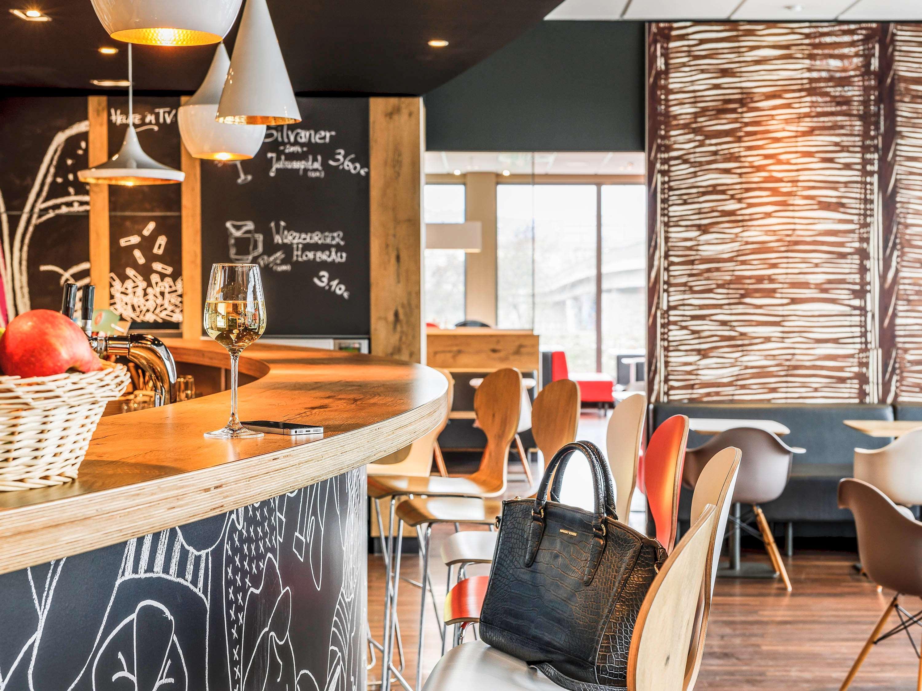 Ibis Hotel Wuerzburg City Екстер'єр фото